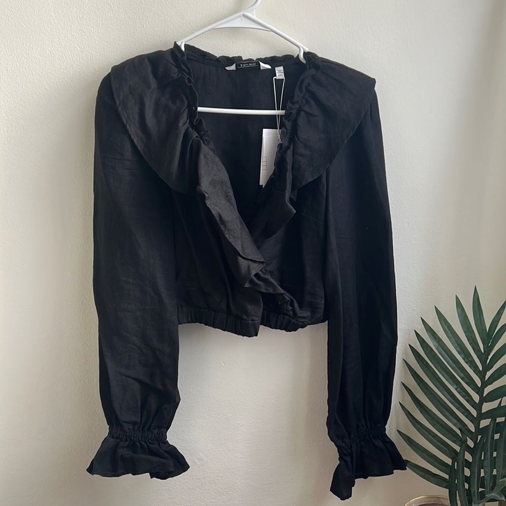 Linen Cropped Black Top